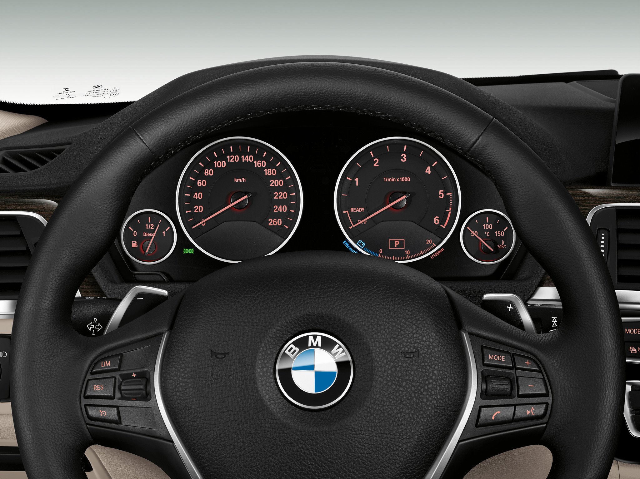 Los nuevos BMW 225XE y BMW 330E reciben la tecnología eDrive