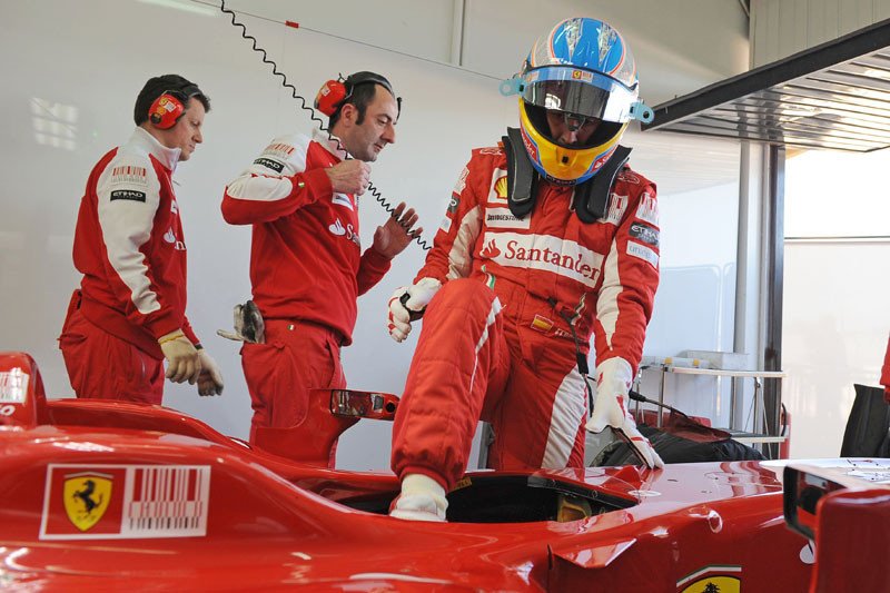 F1: Alonso, el más rápido en Valencia 