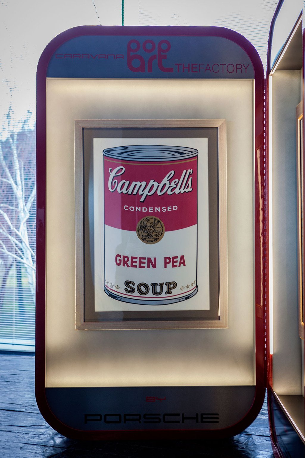 Exposición de Warhol en los concesionarios Porsche