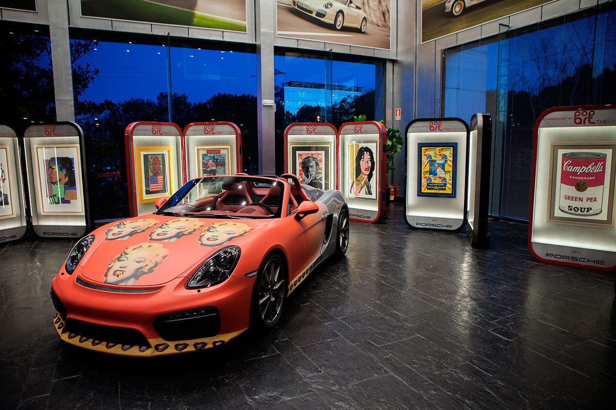 Exposición de Warhol en los concesionarios Porsche