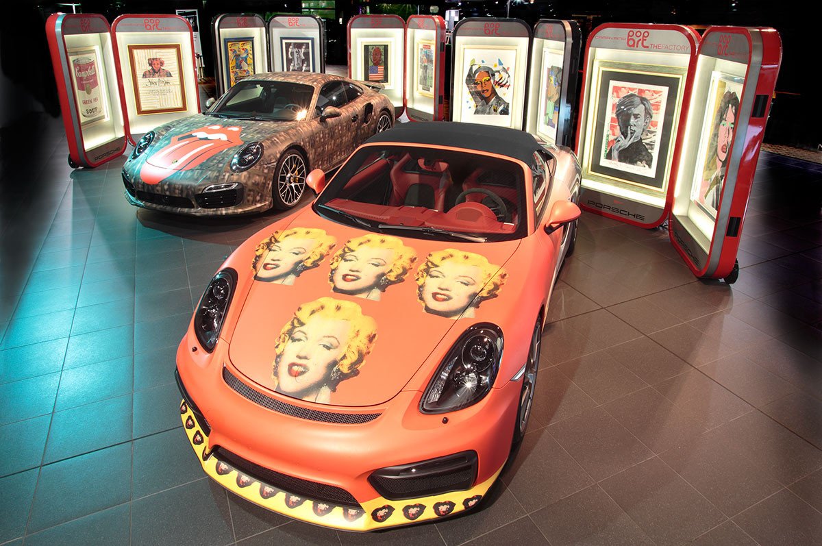 Exposición de Warhol en los concesionarios Porsche