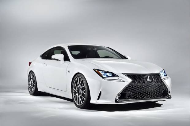 Conduce en Ascari el nuevo Lexus RC F