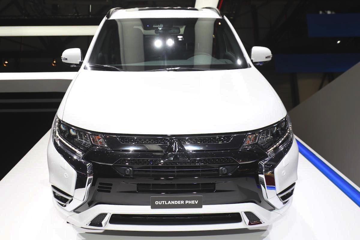 Mitsubishi Outlander PHEV híbrido mejorado en 2018