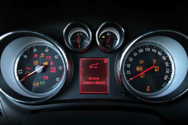 Prueba: Opel Zafira Tourer 2.0 CDTI, un monovolumen para largos viajes