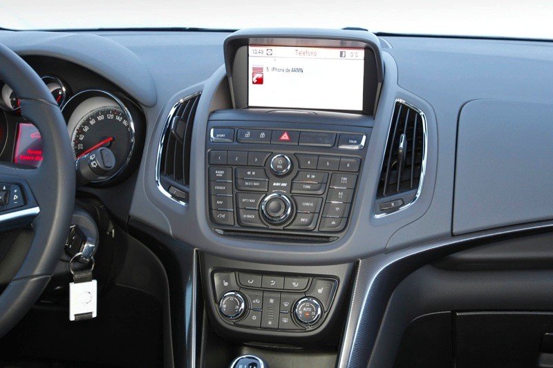 Prueba: Opel Zafira Tourer 2.0 CDTI, un monovolumen para largos viajes