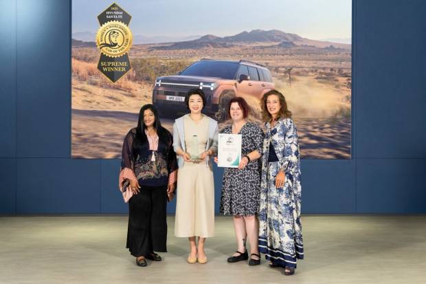 WWCOTY entrega en Seúl su máximo galardón como Coche del Año 2025 al Hyundai Sante Fe