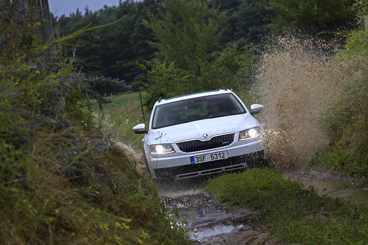 Prueba Skoda Scout: la alternativa SUV para familias aventureras