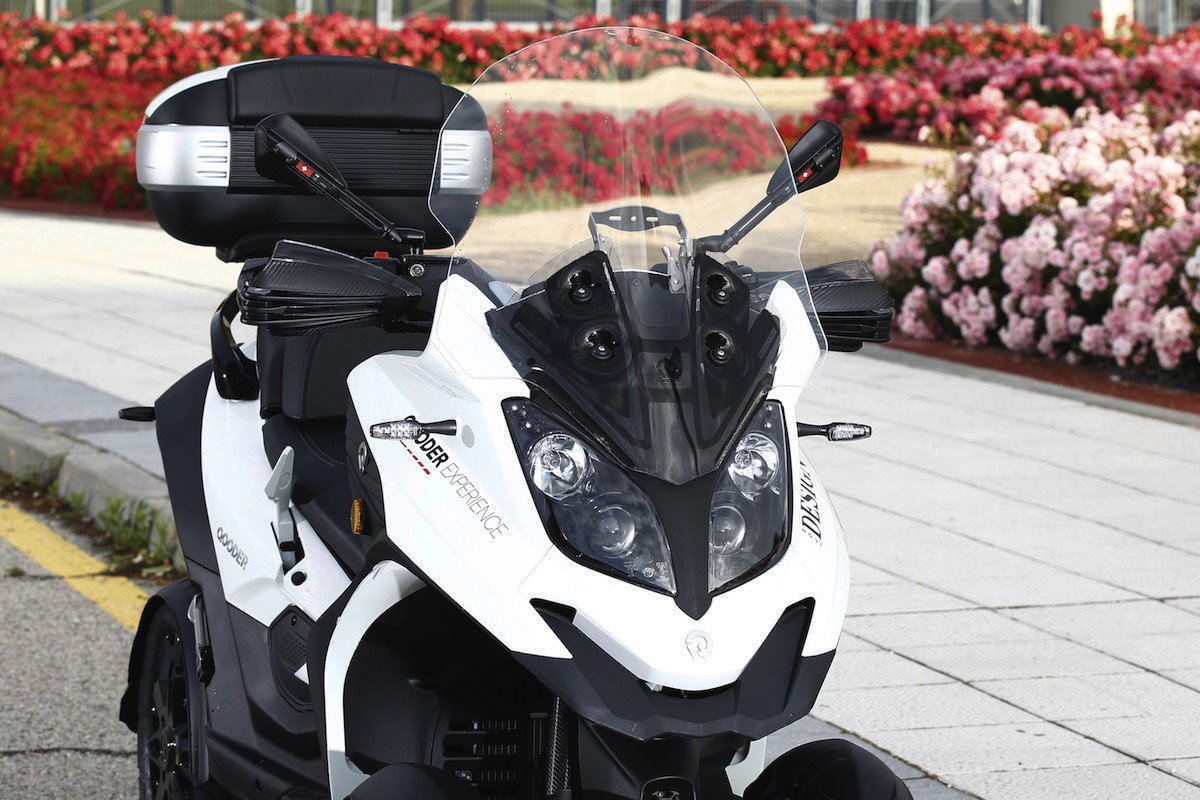 Prueba Quadro Qooder, el scooter de cuatro ruedas