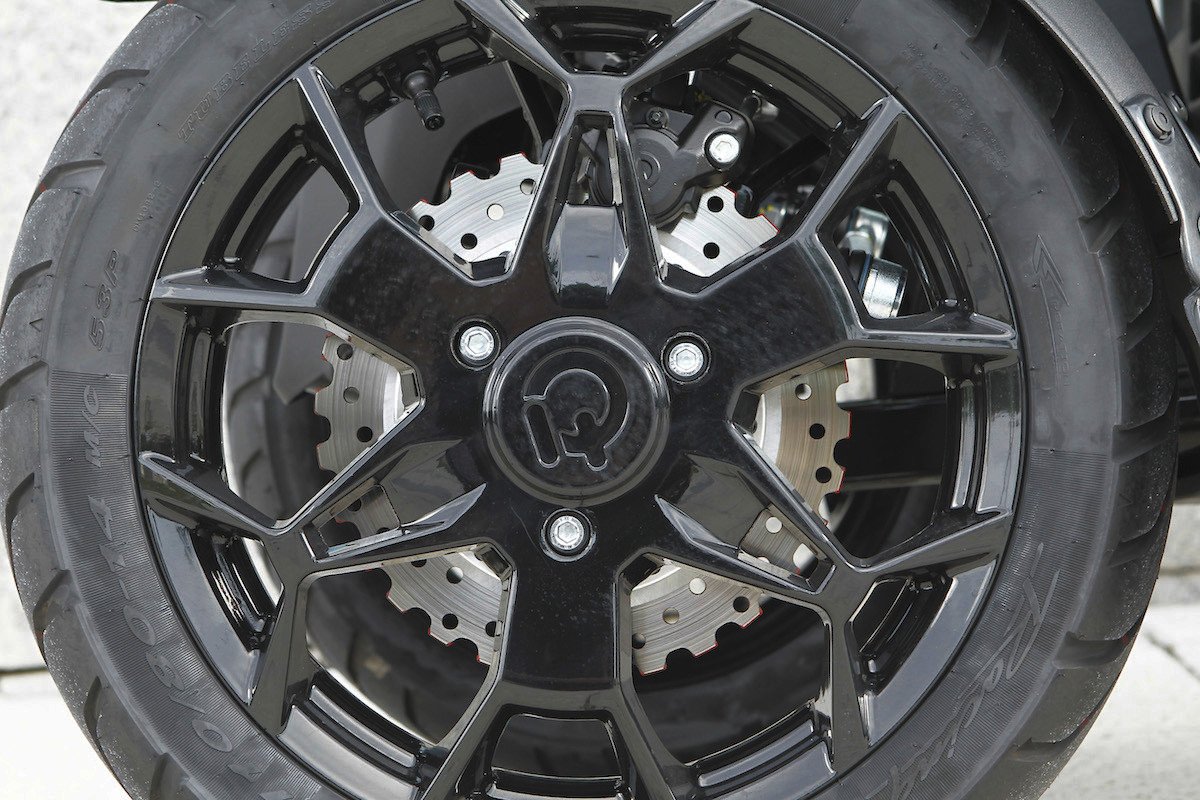 Prueba Quadro Qooder, el scooter de cuatro ruedas