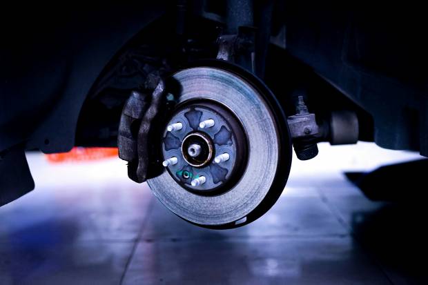5 consejos para ahorrar cuidando el sistema de frenos de tu coche