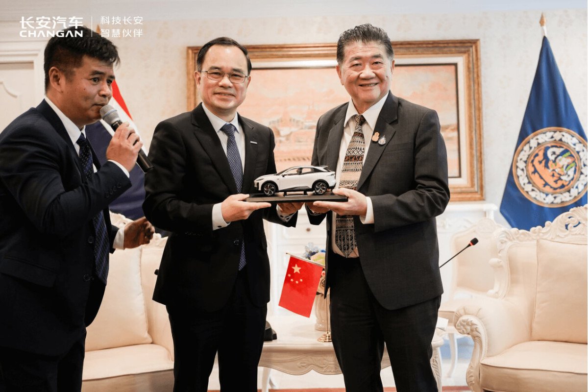 Empacho de marcas chinas: Changan entra en juego en Europa con un SUV eléctrico