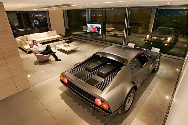 Autofriki: Aparca tu Ferrari en el salón de tu casa