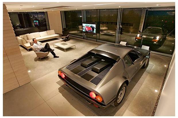Autofriki: Aparca tu Ferrari en el salón de tu casa