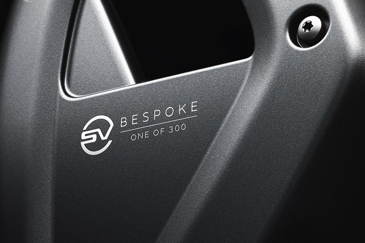 Land Rover, con 007: el Defender V8 Bond Edition y Range Rover Sport SVR