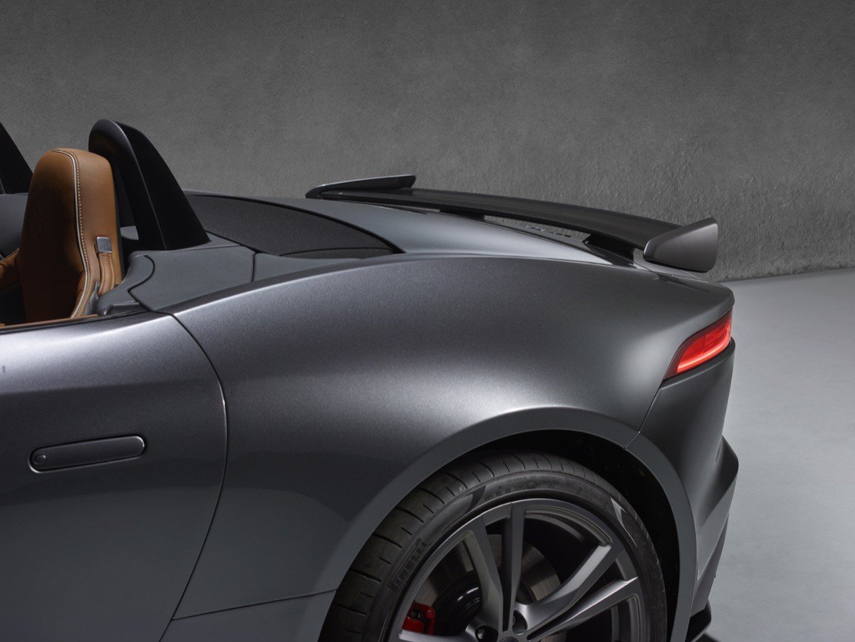 Jaguar F-TYPE SVR Coupé y Cabrio: todo sobre el superdeportivo de Jaguar