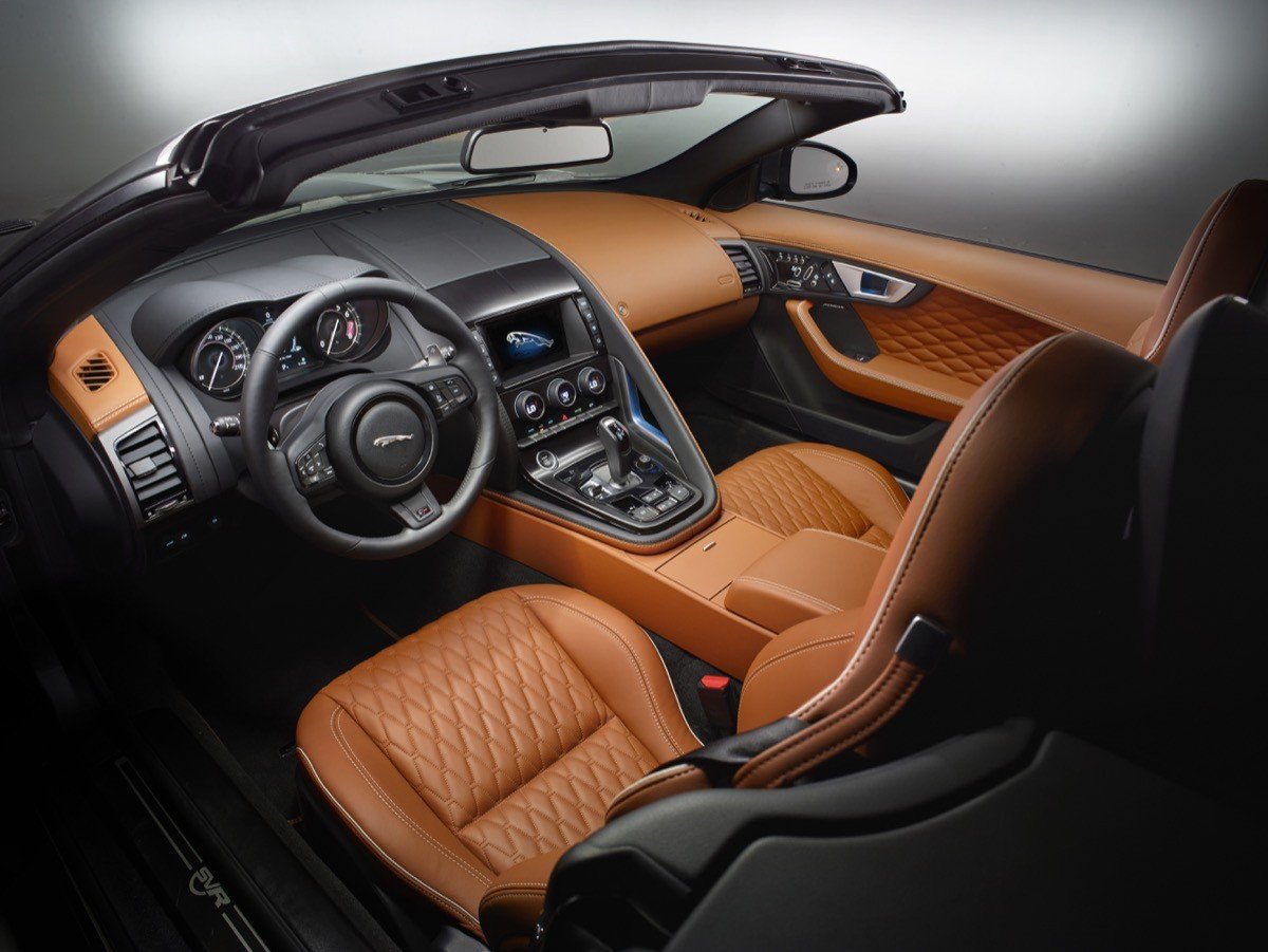 Jaguar F-TYPE SVR Coupé y Cabrio: todo sobre el superdeportivo de Jaguar