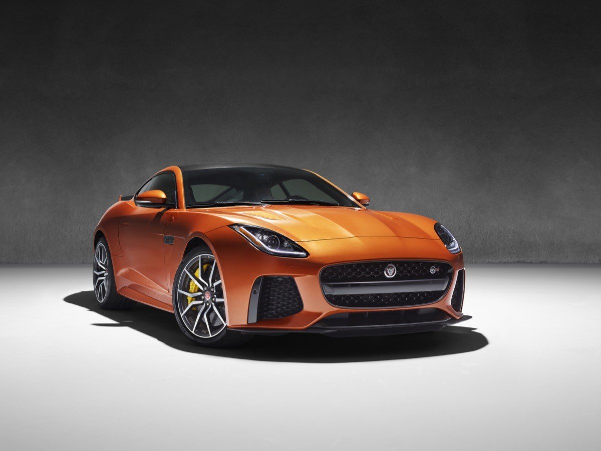 Jaguar F-TYPE SVR Coupé y Cabrio: todo sobre el superdeportivo de Jaguar