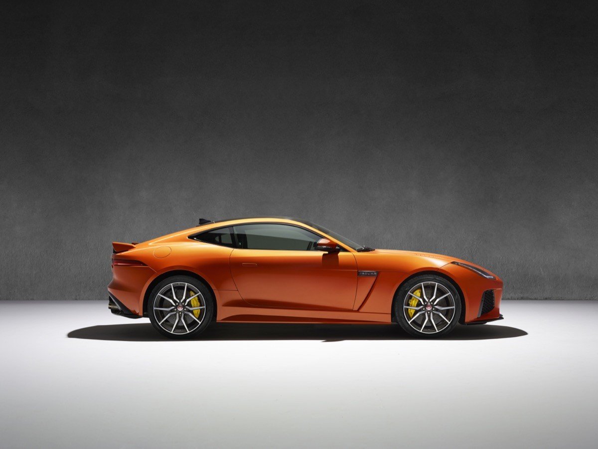 Jaguar F-TYPE SVR Coupé y Cabrio: todo sobre el superdeportivo de Jaguar