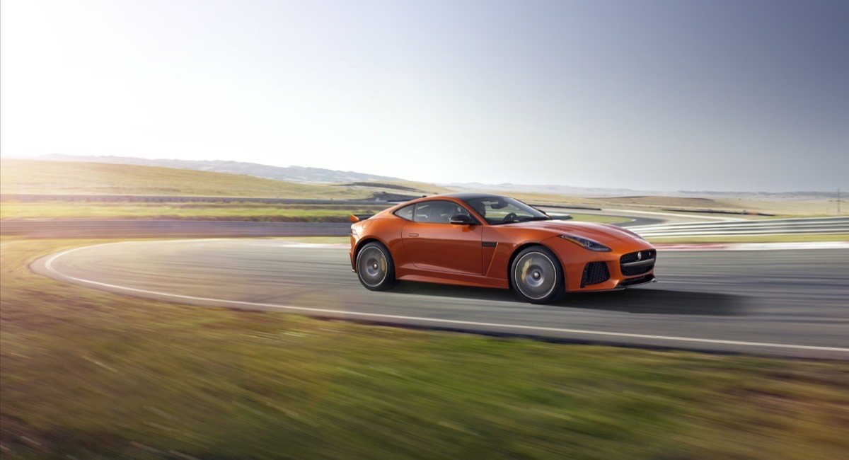 Jaguar F-TYPE SVR Coupé y Cabrio: todo sobre el superdeportivo de Jaguar