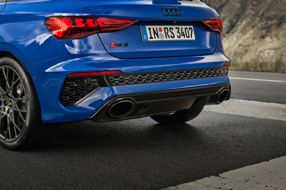 Nuevo Audi RS 3 performance edition: 407 CV, 300 km/h de máxima y solo 300 unidades