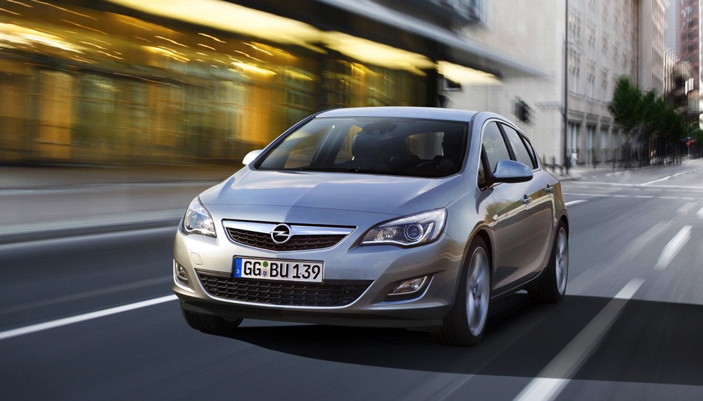 Nuevos Opel Astra y Ampera