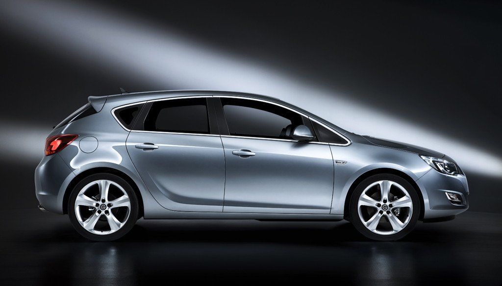 Nuevos Opel Astra y Ampera