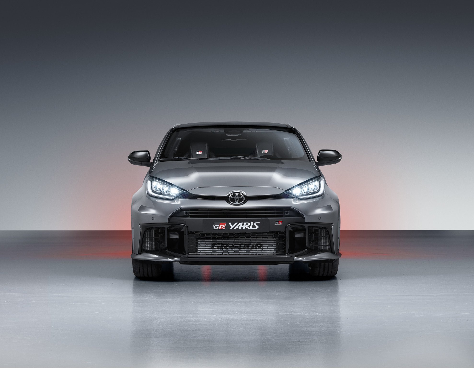 Lo más radical de Toyota se actualiza: así son los nuevos Toyota GR Yaris y Supra 2025