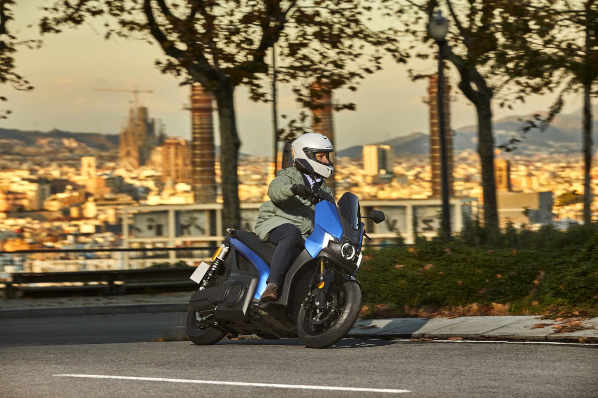 SEAT Mo 125 Performance
