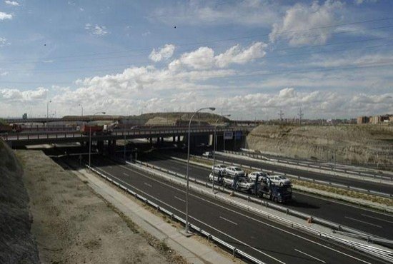 Esperanza Aguirre estudia hacer de pago las autovías de Madrid
