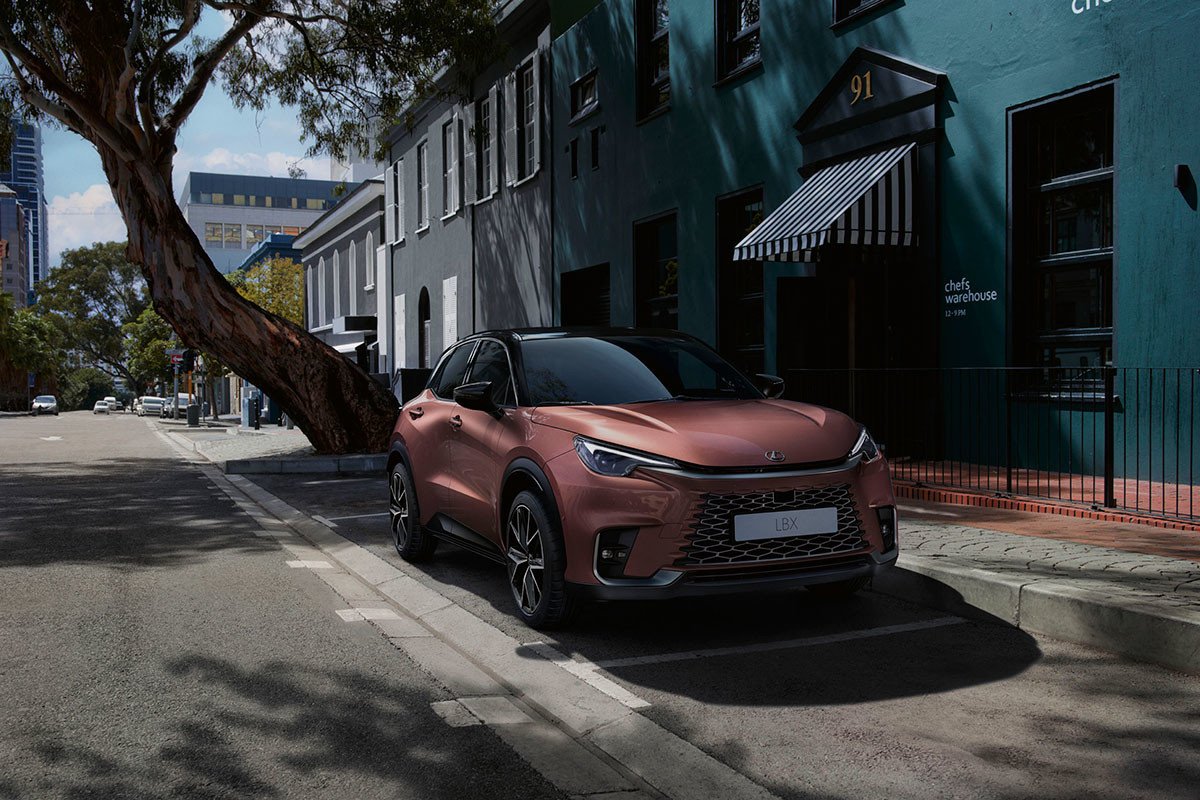 Así será el Lexus que más barato podrás comprar, el LBX: SUV e híbrido para 2024