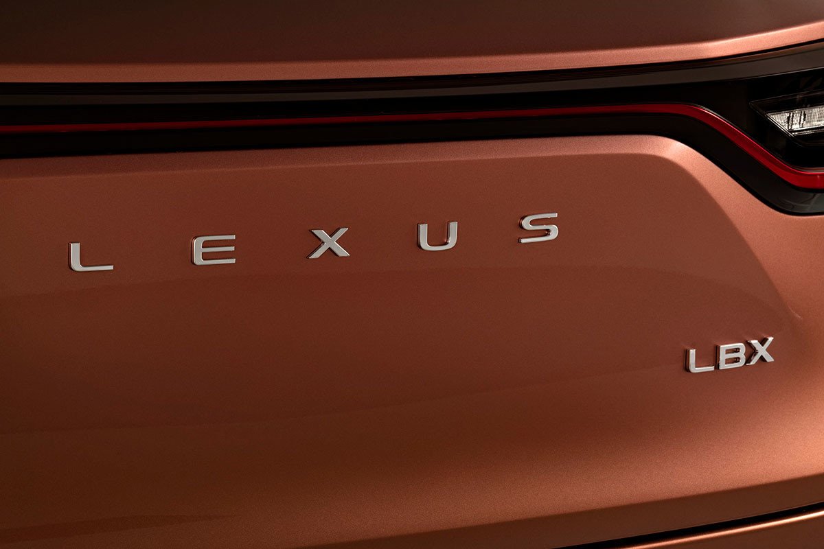 Así será el Lexus que más barato podrás comprar, el LBX: SUV e híbrido para 2024