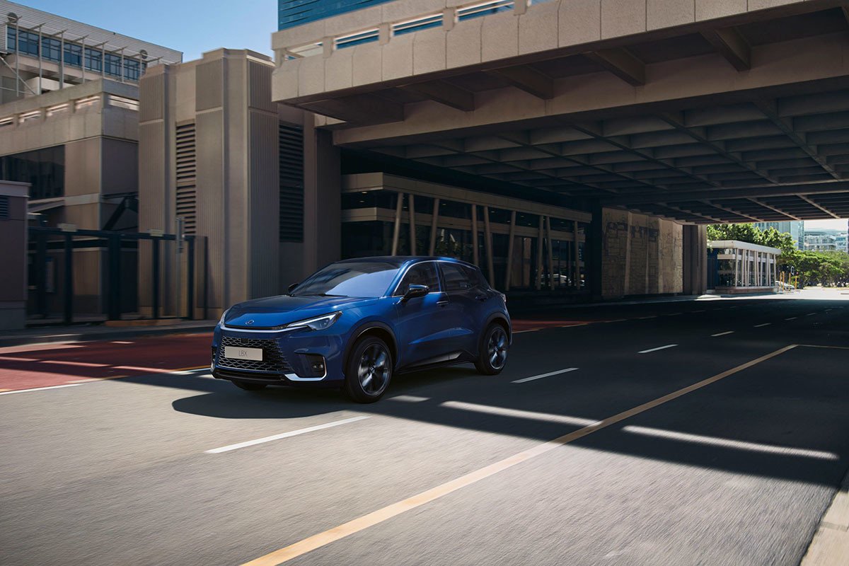 Así será el Lexus que más barato podrás comprar, el LBX: SUV e híbrido para 2024