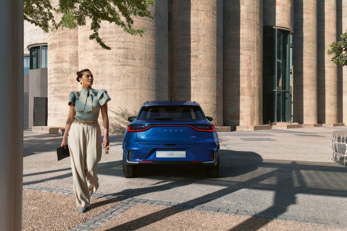 Así será el Lexus que más barato podrás comprar, el LBX: SUV e híbrido para 2024