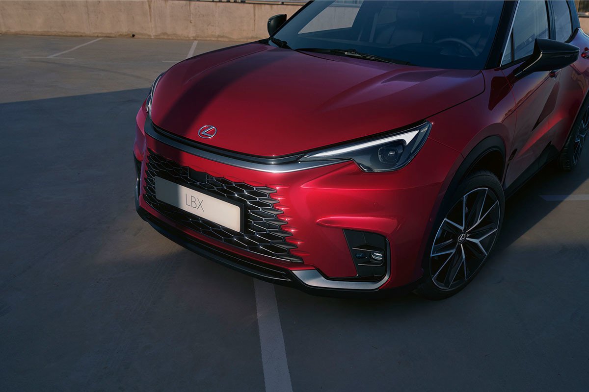 Así será el Lexus que más barato podrás comprar, el LBX: SUV e híbrido para 2024