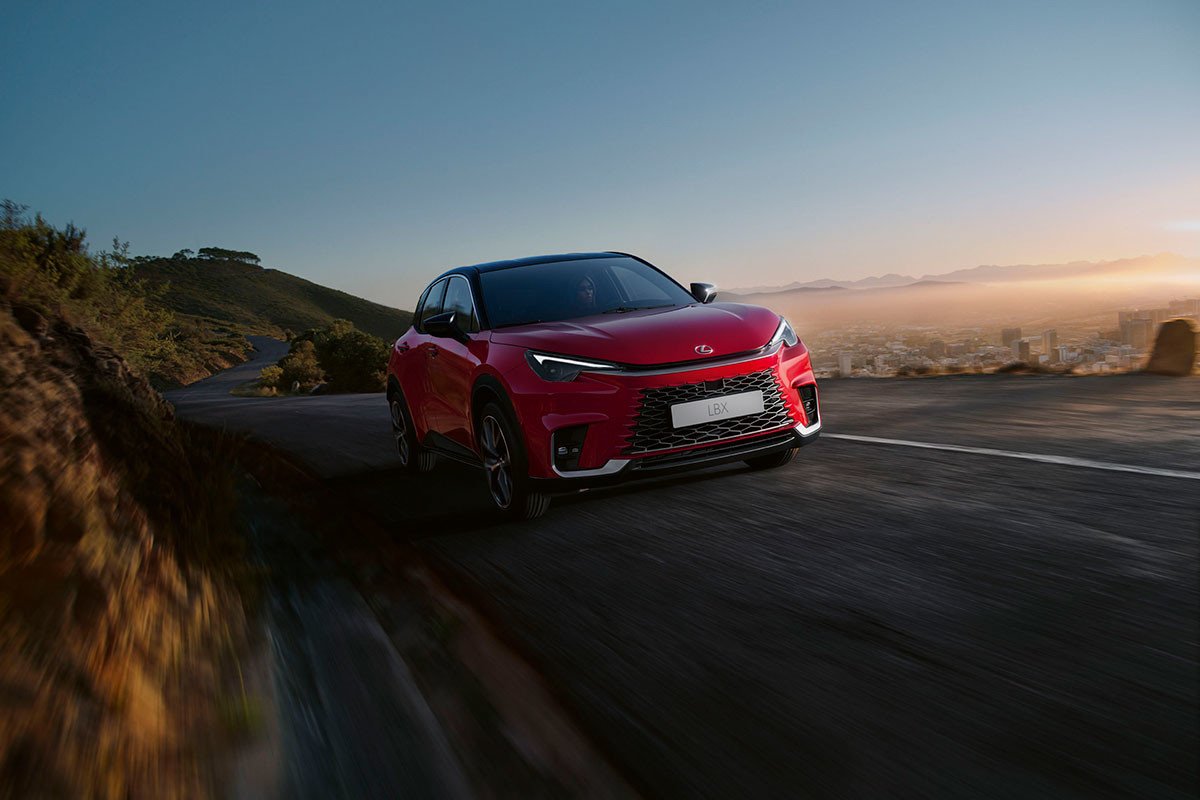 Así será el Lexus que más barato podrás comprar, el LBX: SUV e híbrido para 2024