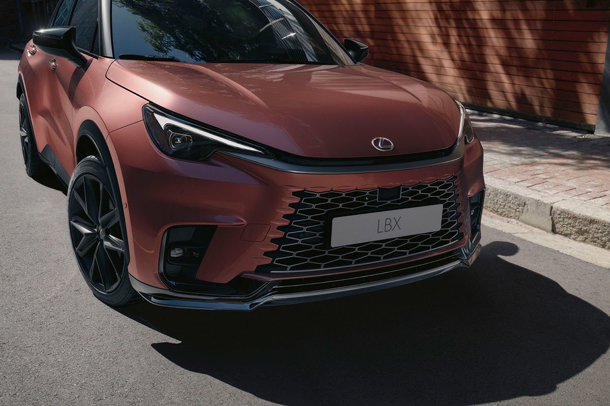 Así será el Lexus que más barato podrás comprar, el LBX: SUV e híbrido para 2024