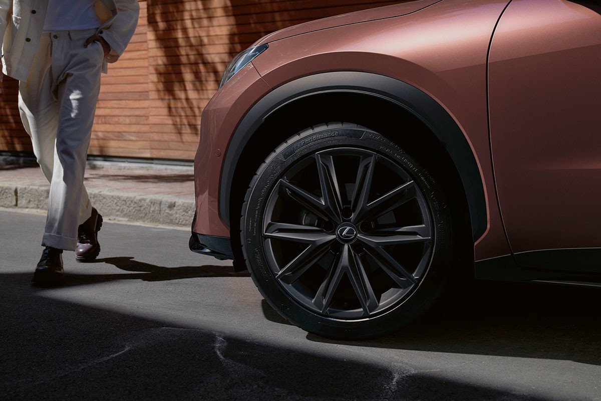 Así será el Lexus que más barato podrás comprar, el LBX: SUV e híbrido para 2024
