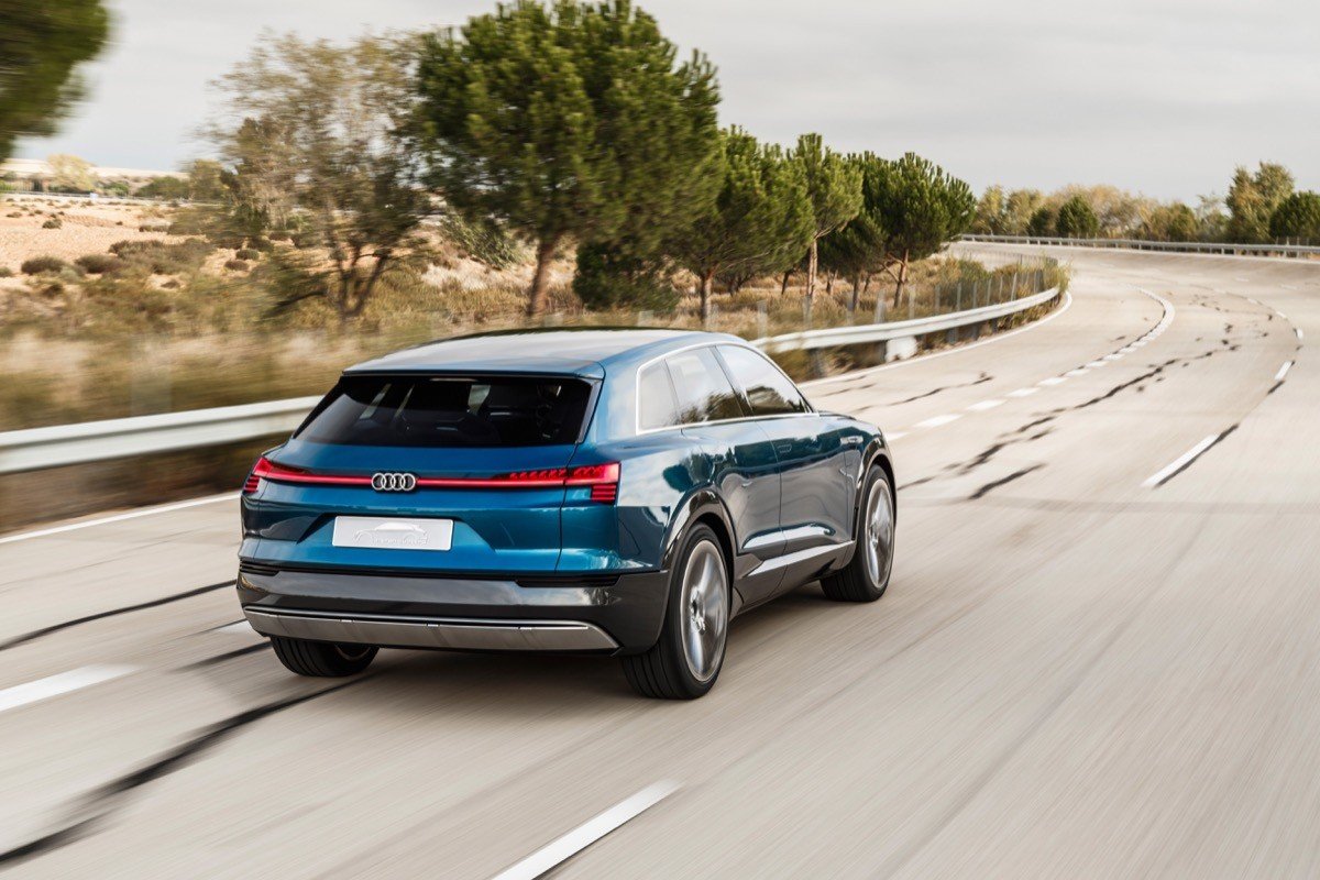 Audi prepara baterías y sistemas de recarga para sus coches híbridos y eléctricos