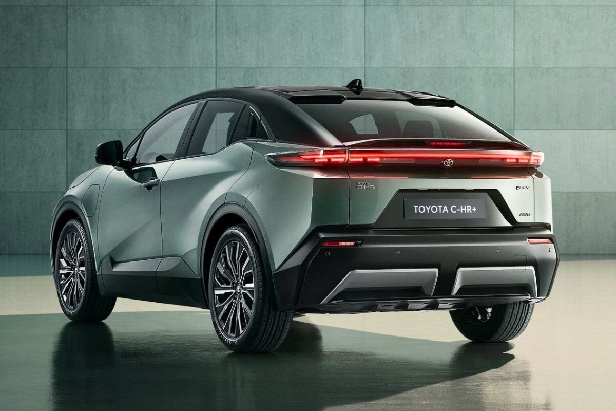 Toyota C-HR+