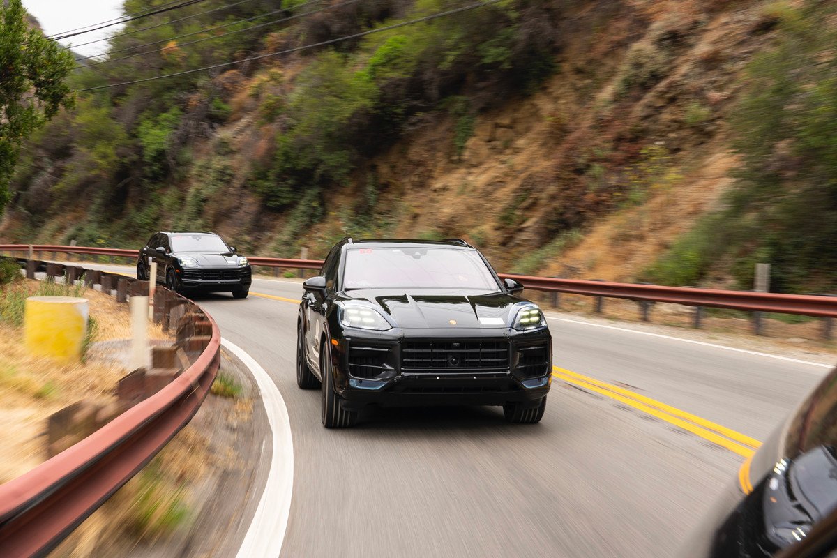 Primeras imágenes y vídeo del próximo Porsche Cayenne: el SUV al descubierto