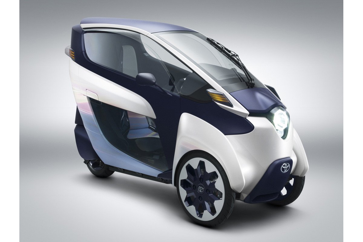 Toyota i-ROAD, el “Twizy” de Toyota, con tres ruedas