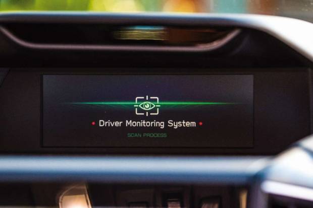 Los coches nos vigilan: ¿qué son y para qué sirven los sistemas DMS?