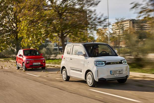 Invicta lanza dos cuatriciclos eléctricos, Pony y Pocco: precios, autonomía y prueba