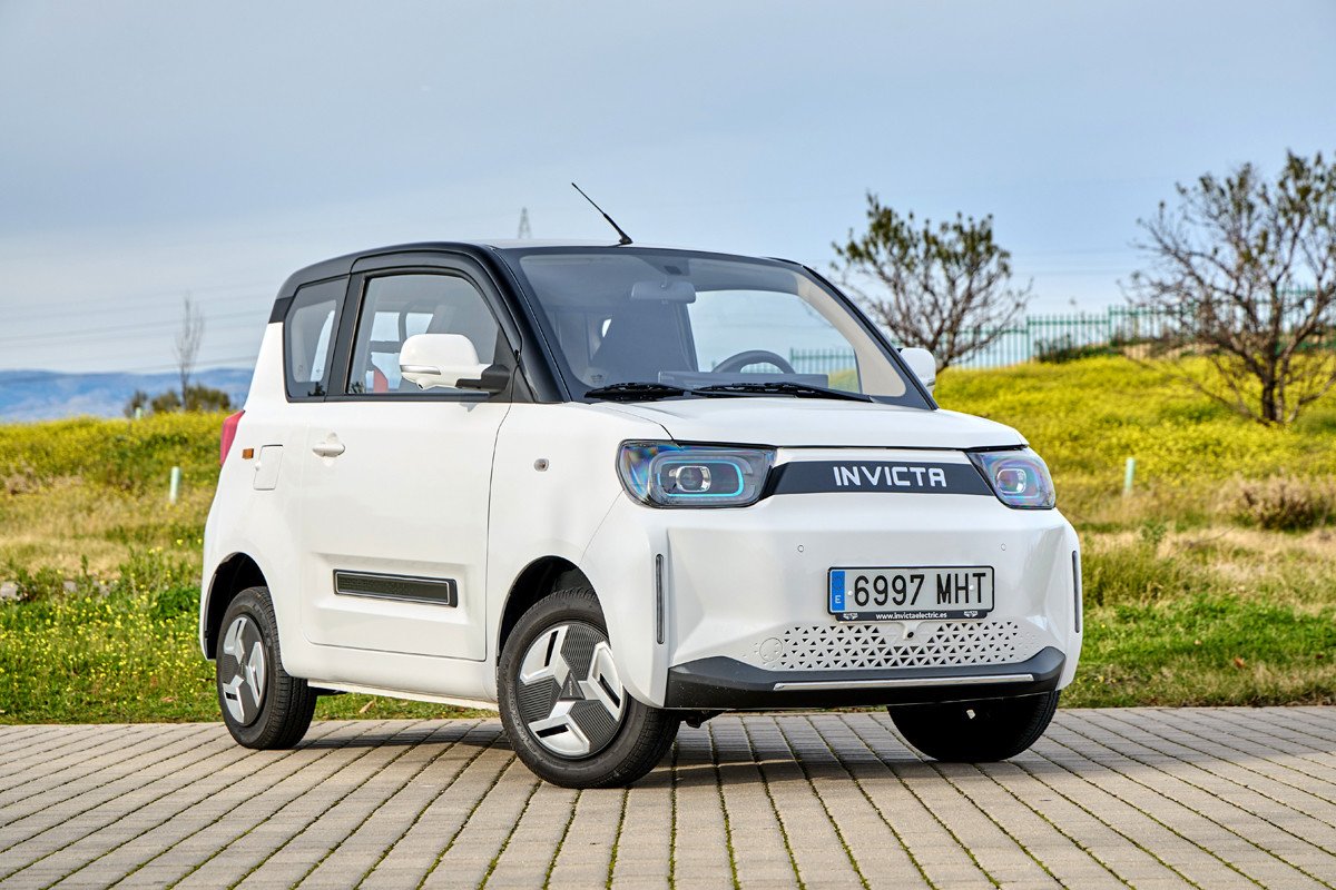 Invicta lanza dos cuatriciclos eléctricos, Pony y Pocco: precios, autonomía y prueba