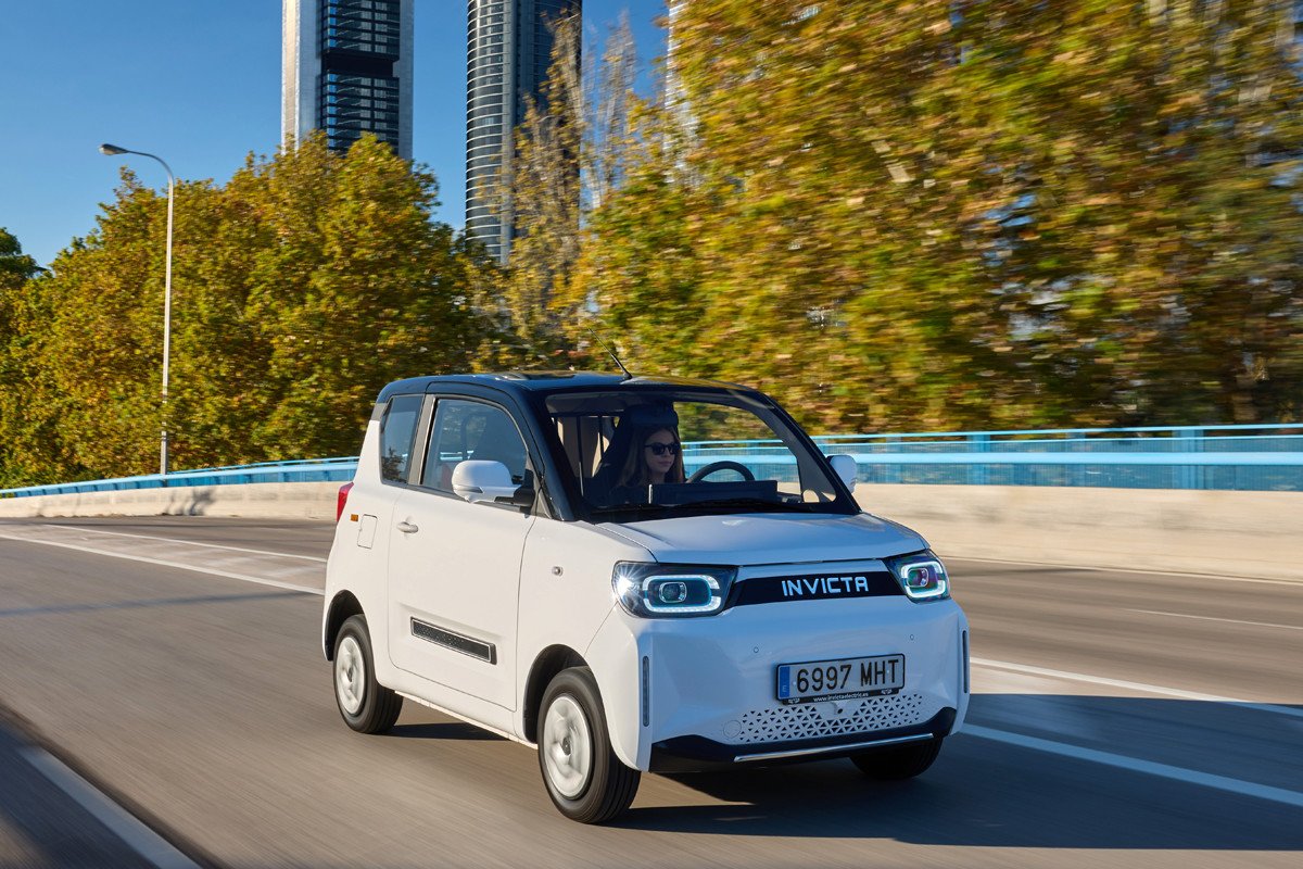 Invicta lanza dos cuatriciclos eléctricos, Pony y Pocco: precios, autonomía y prueba
