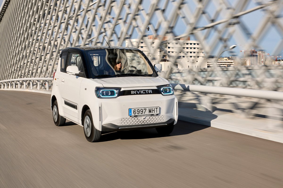 Invicta lanza dos cuatriciclos eléctricos, Pony y Pocco: precios, autonomía y prueba
