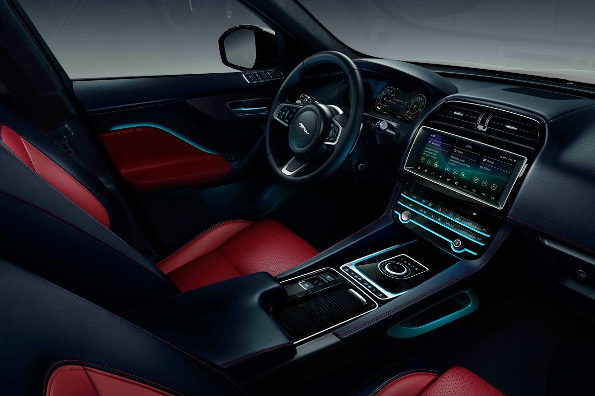 Nuevos equipamientos 300 Sport y Chequered Flag para el Jaguar F-PACE