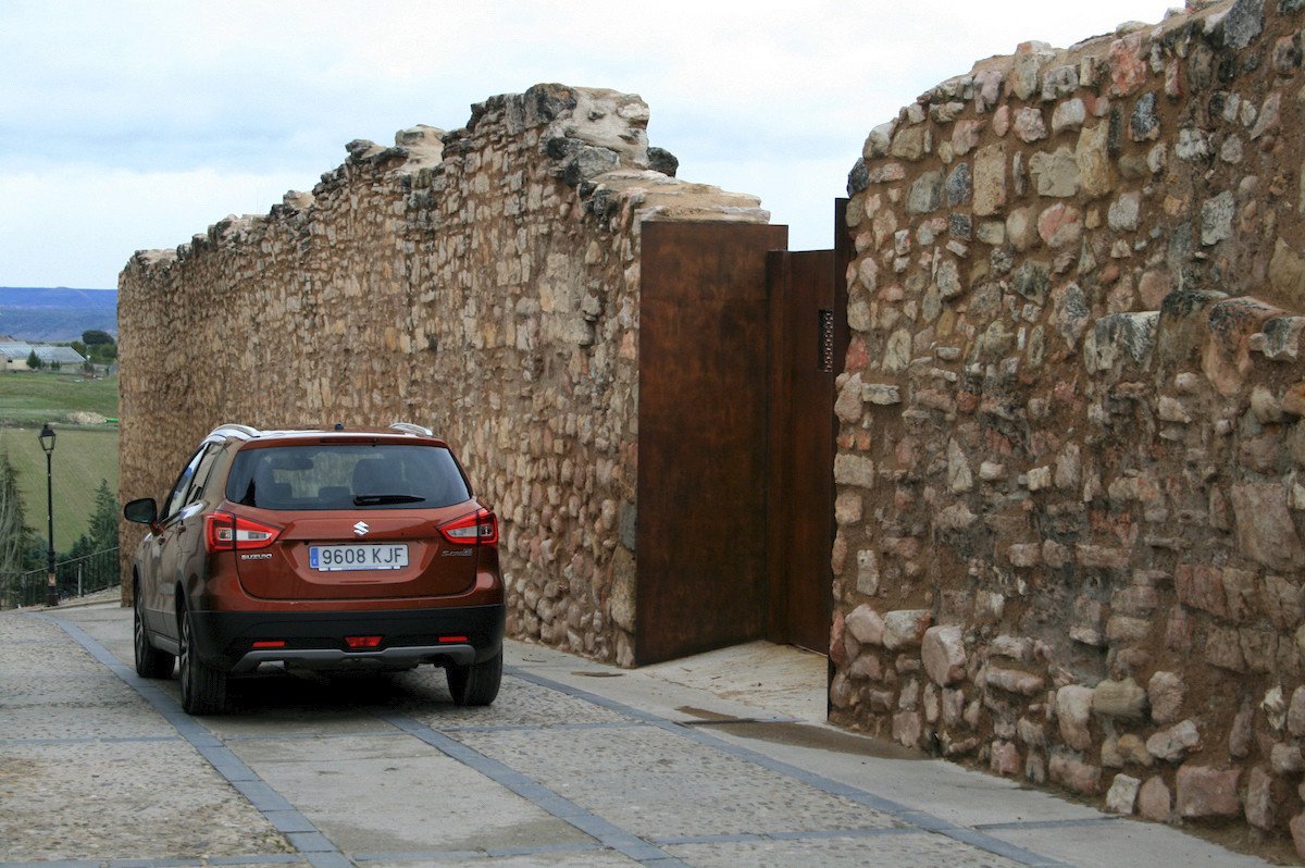 Suzuki S-Cross 1.0 turbo GLX, completo y accesible