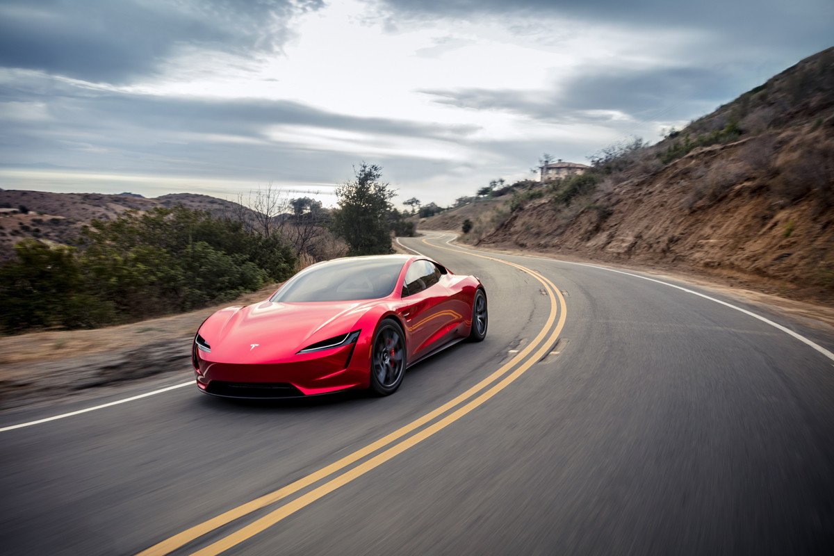 Tesla Roadster: promete 1.000 km de autonomía con una máxima de 400 km/h ¿te lo crees?
