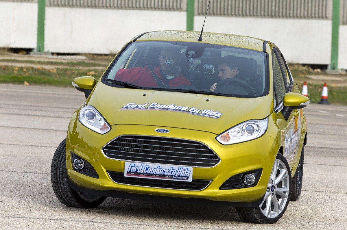 400 jóvenes son ahora conductores más seguros gracias a Ford